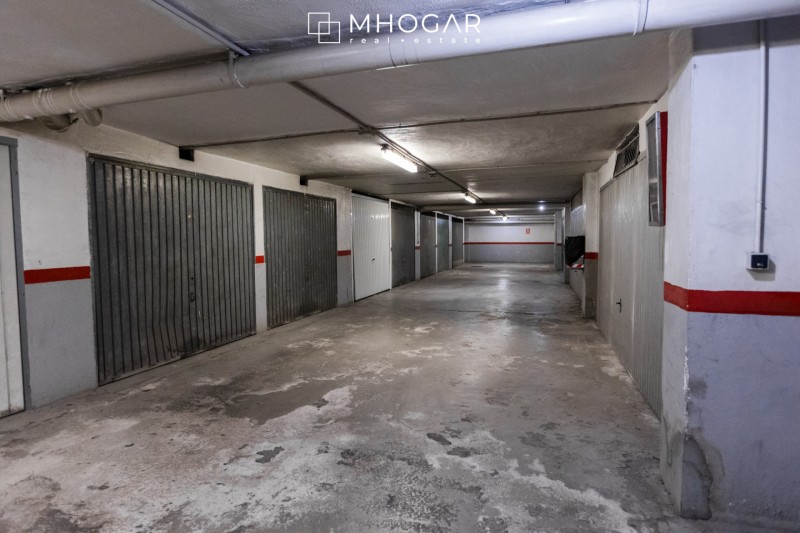 Calpe-Garaje cerrado a la venta, avenida Gabriel Miró, en el centro de Calpe!